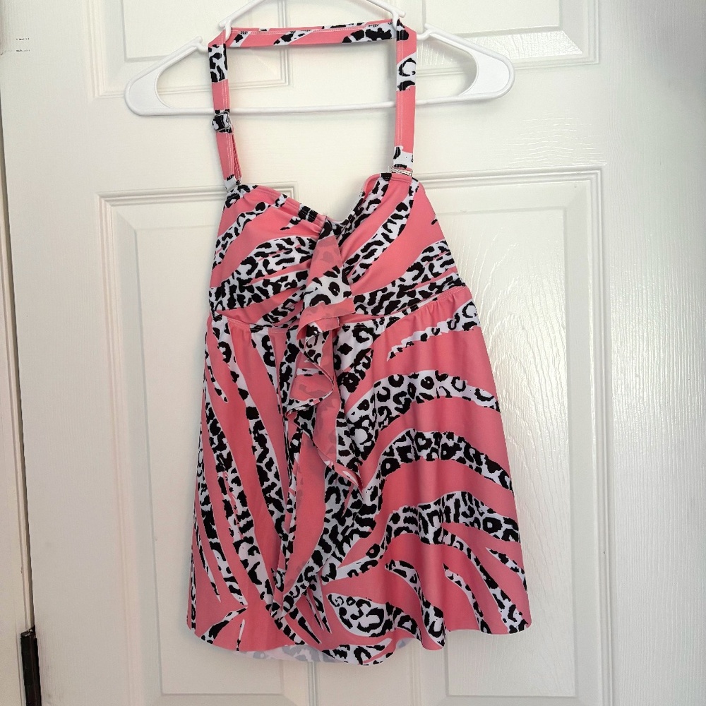 Pink leopard print tankini with bikini bottoms. Size M